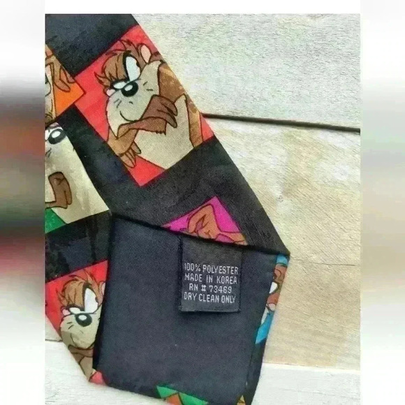 Looney Tunes Mania 1993 Tasmanian Devil Valentines Heart Tie Vintage - Picture 5 of 6